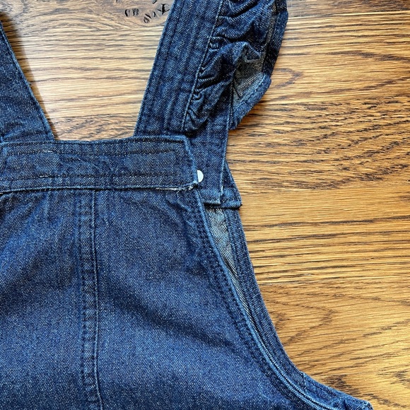 Cynthia Rowley Denim Apple Appliqué Embroidered Jumper with Ruffled Straps 5 - Picture 6 of 13